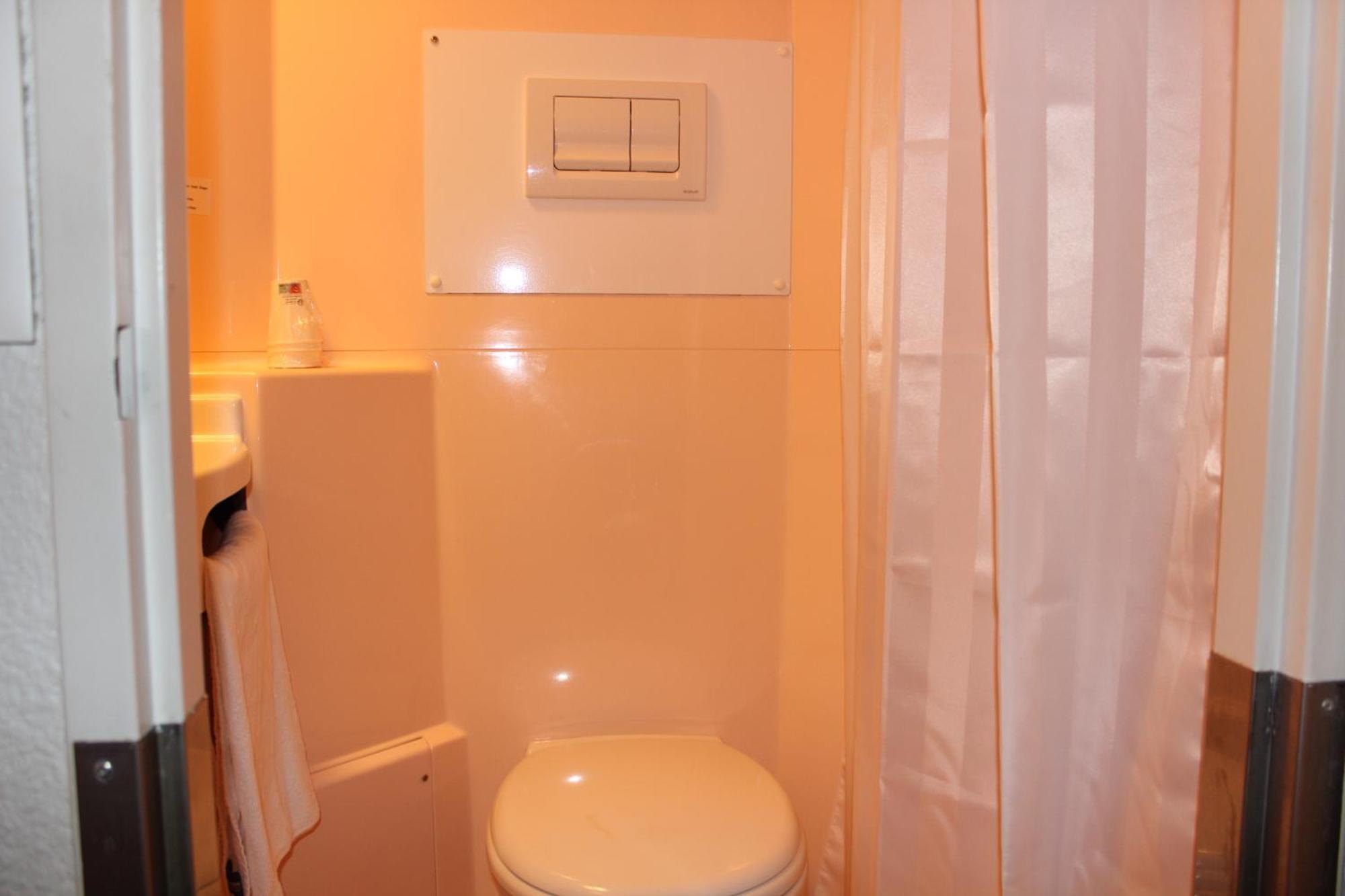 Premiere Classe St Quentin En Yvelines Elancourt Trappes Exterior foto